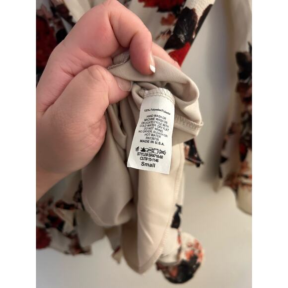 Honey Belle Tan Floral Long Sleeve Surplice Romper Size Small - Picture 7 of 7